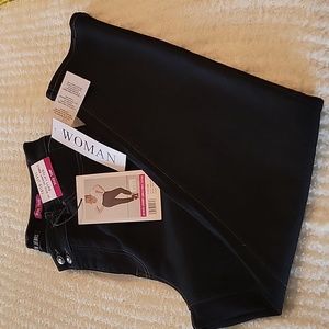 Women's NWT size 16 Faith skinny ankle jeans hi-rise